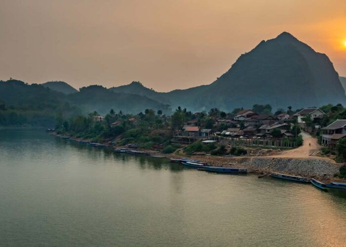 Enchanting Laos 5-Day Tour Luang Prabang & Nongkhiaw Adventure