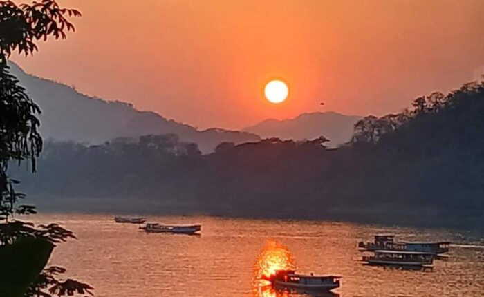 Mekong sunset cruise Brother Tours