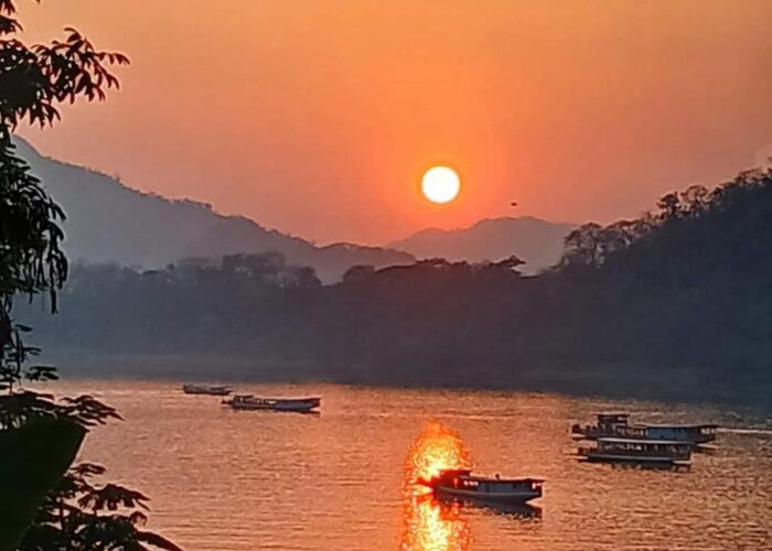 Mekong sunset cruise Brother Tours