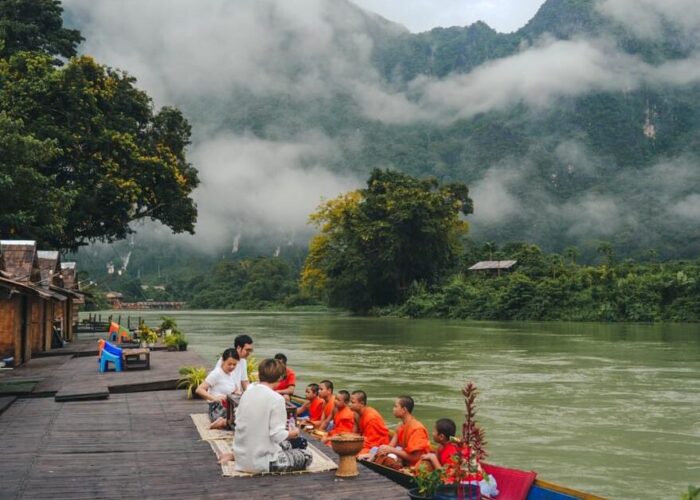 Vientiane-Muangfueng-Vangvieng