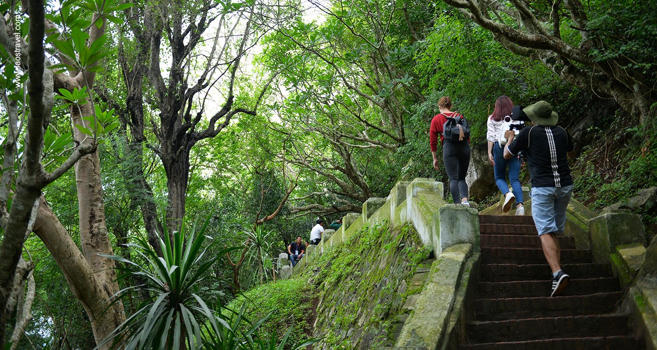 Trekking vs Hiking